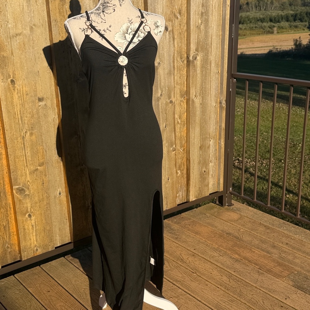 Elegant Black Maxi Dress with Slit